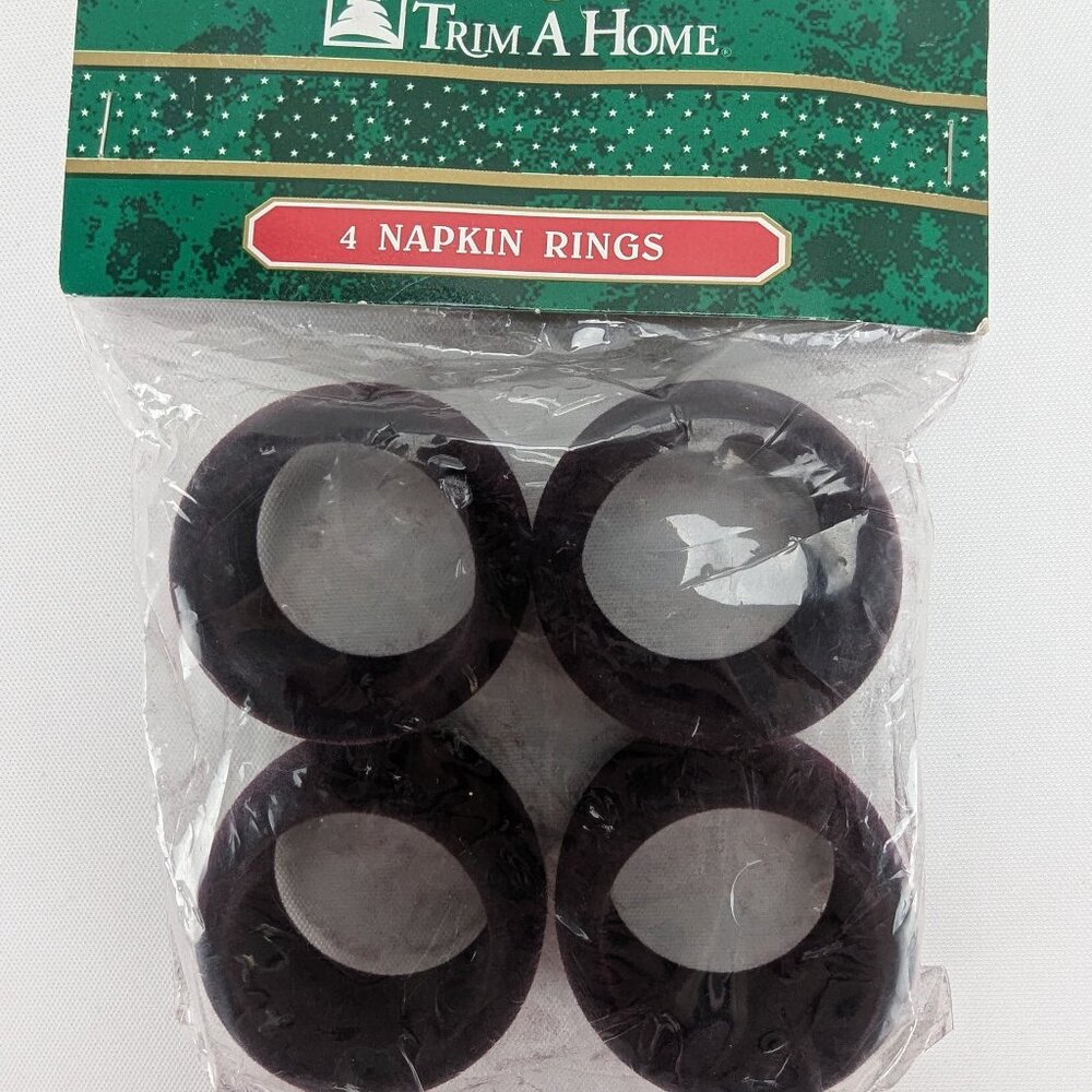 Vintage Trim A Home 4 Napkin Rings Deep Red Purple Velvet KMart in Package